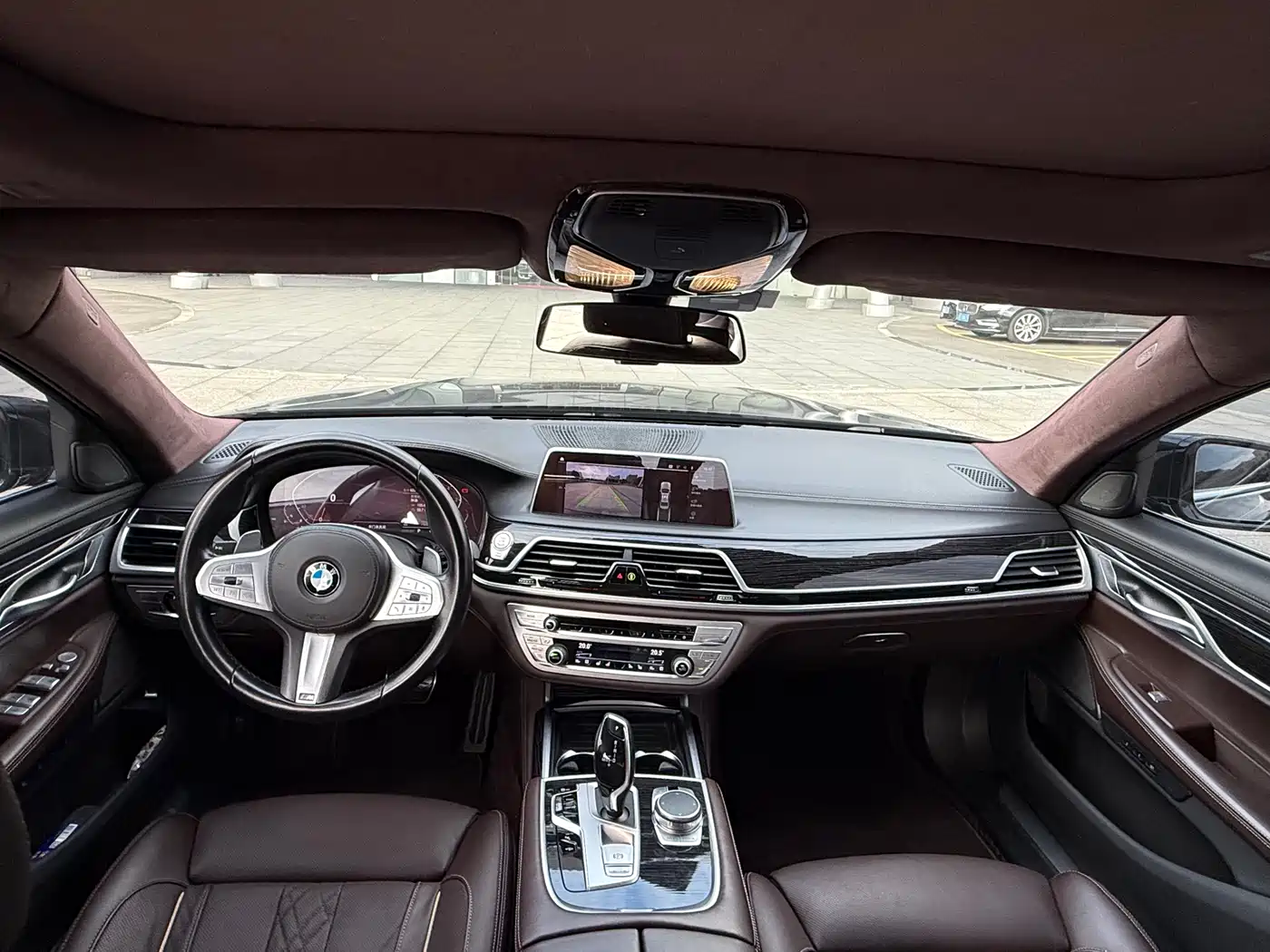 BMW 7 Series 2021 Model 730Li M Sport Package фото 9