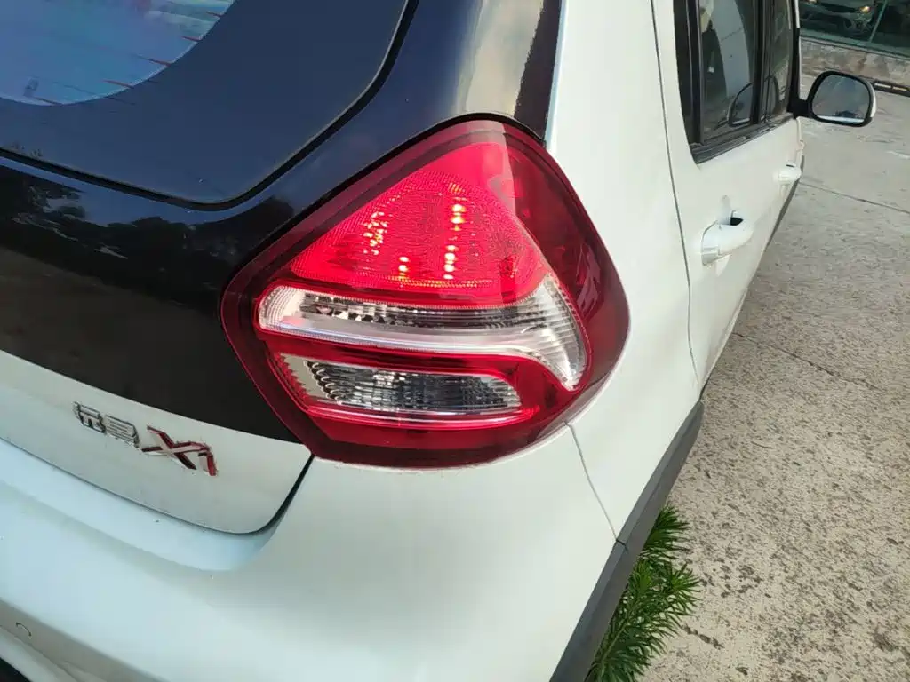 Geely Yuanjing X1 2018 2017 1.3L Auto Player Edition
