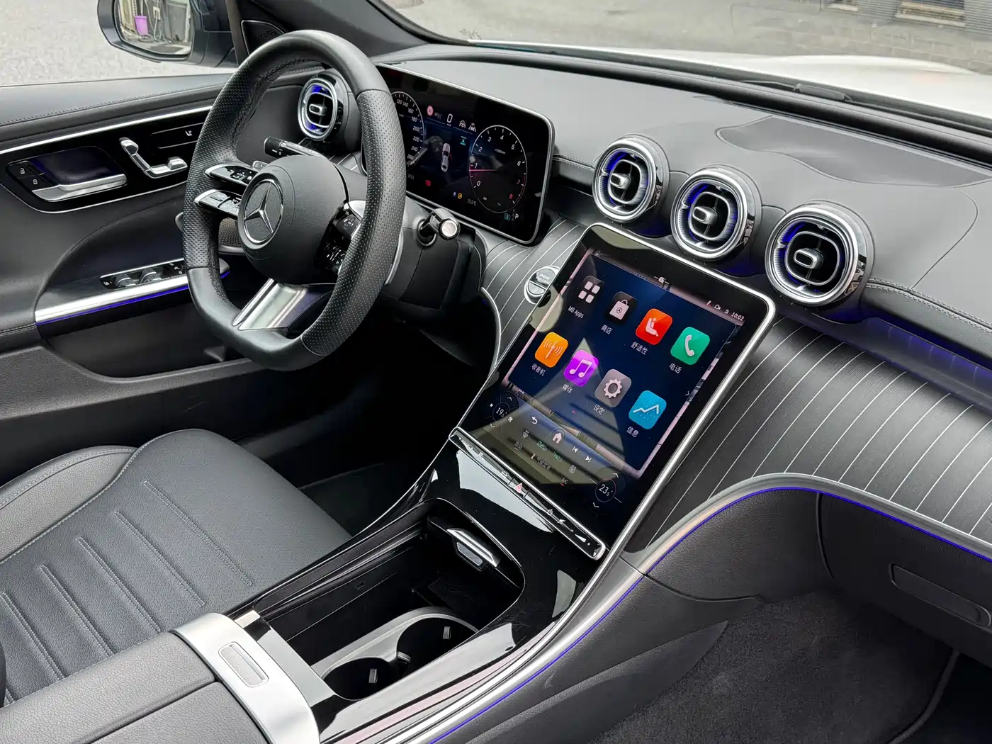 Mercedes-Benz C-Class 2024 C 260 L Night Edition Sport фото 8