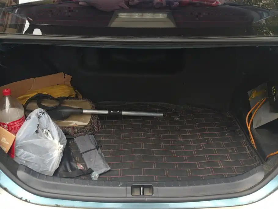 Фото 4 - Toyota Corolla