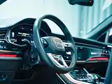 Фото 13 - Audi RS Q8