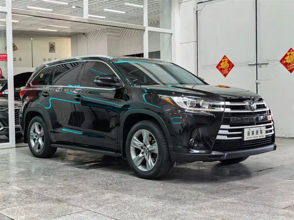TOYOTA HIGHLANDER