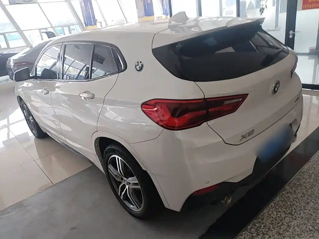 Photo 5 - BMW X2