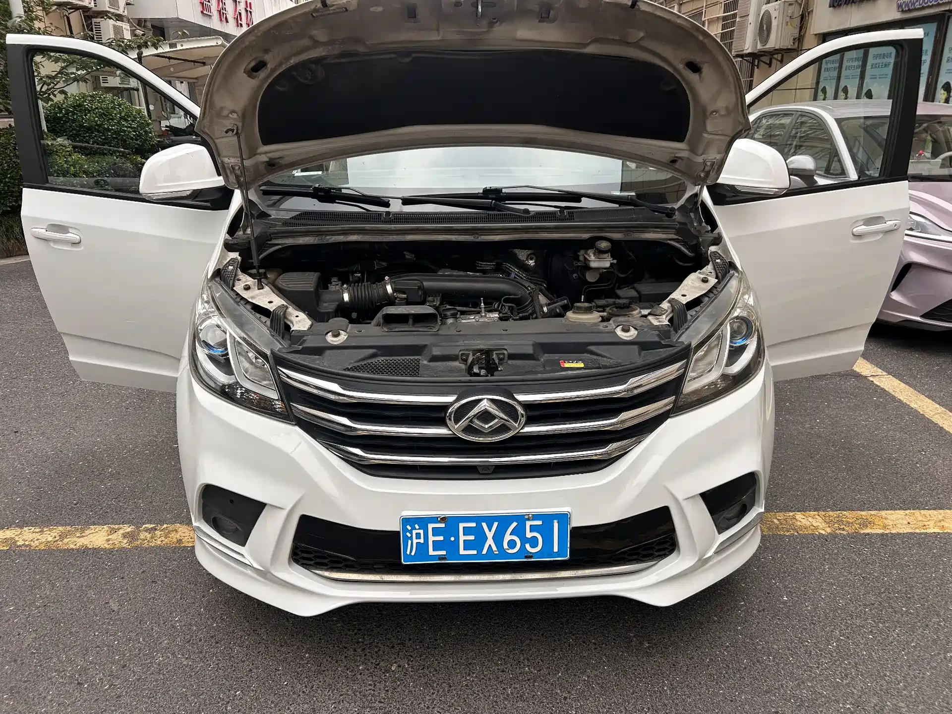 Фото 13 - Maxus G10