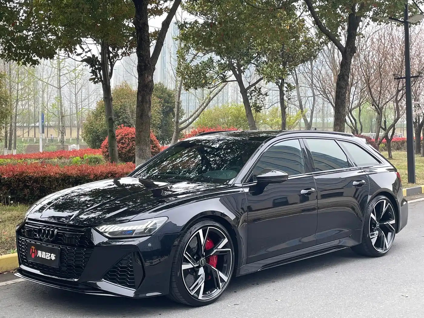 AUDI RS 6