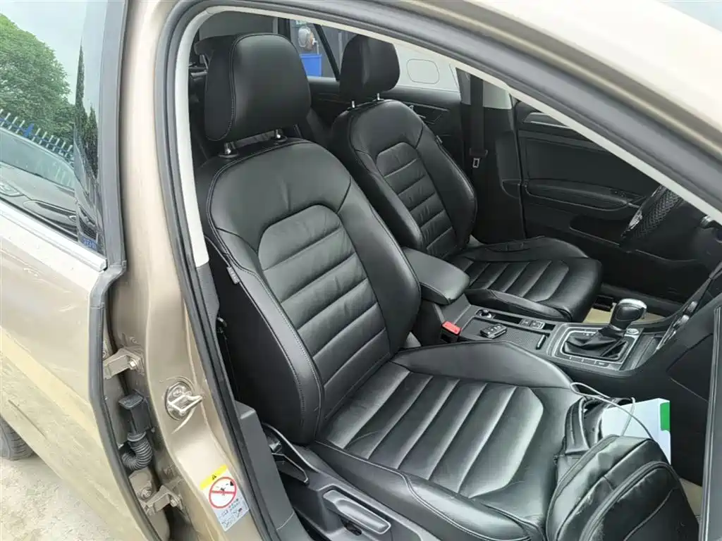Volkswagen Golf 2015 1.4TSI Automatic Luxury фото 25