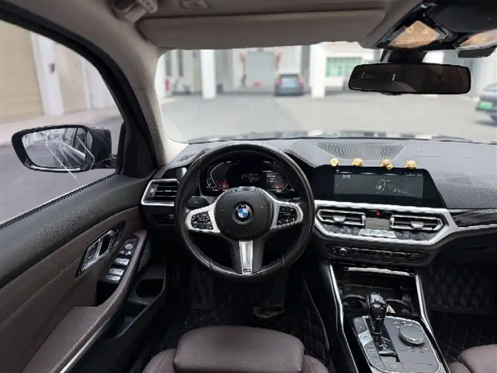 BMW 3 Series 2021 320Li M Sport Package фото 9