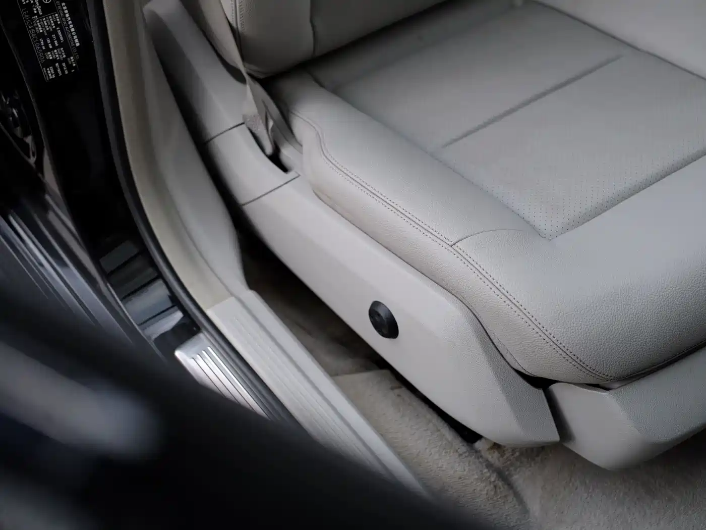 Mercedes-Benz E-Class 2012 E 200 L CGI Elegance фото 41
