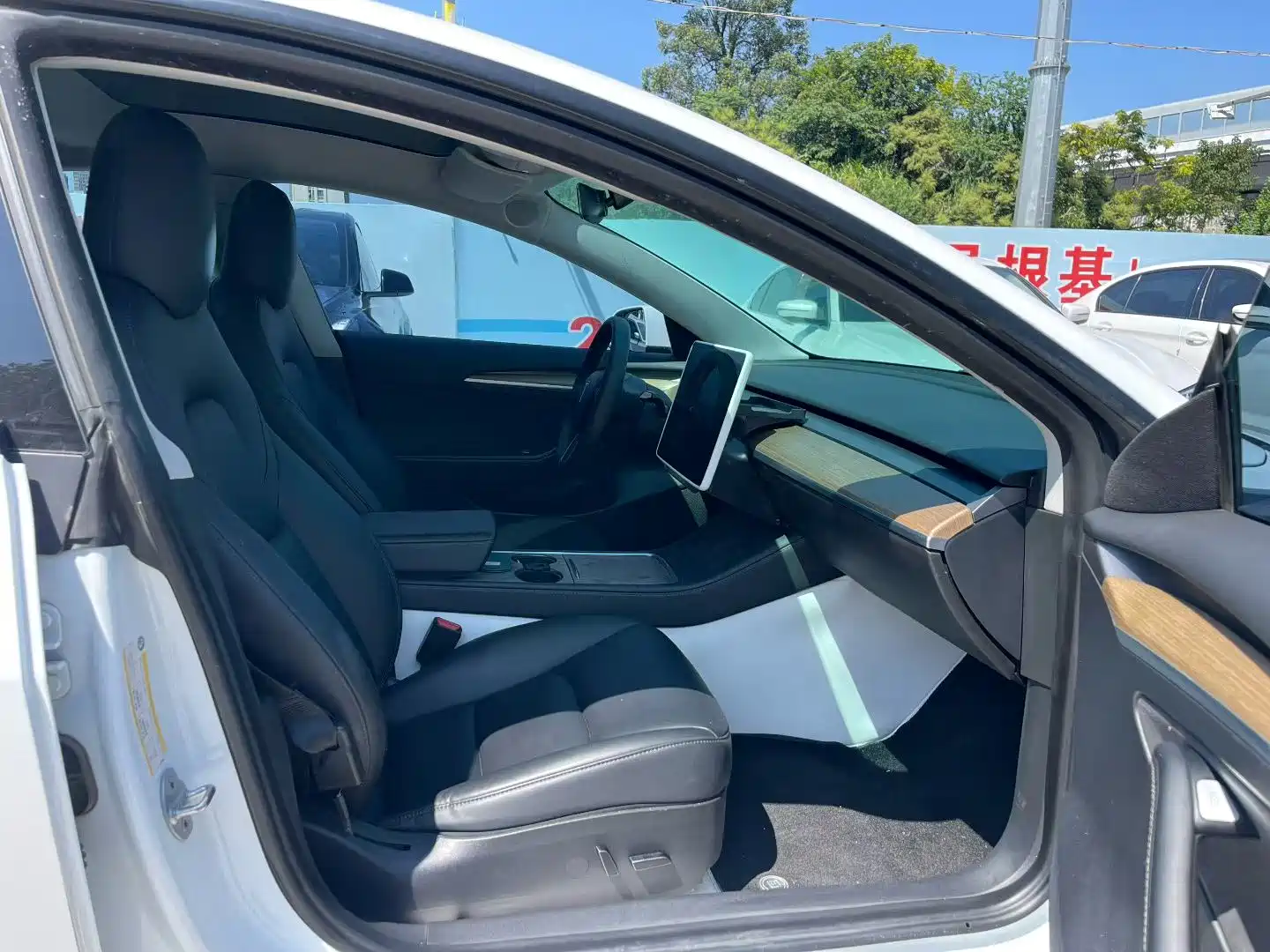 Фото 7 - Tesla Model 3