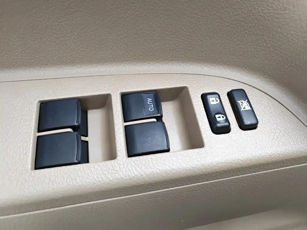 Photo 9 - Toyota Highlander