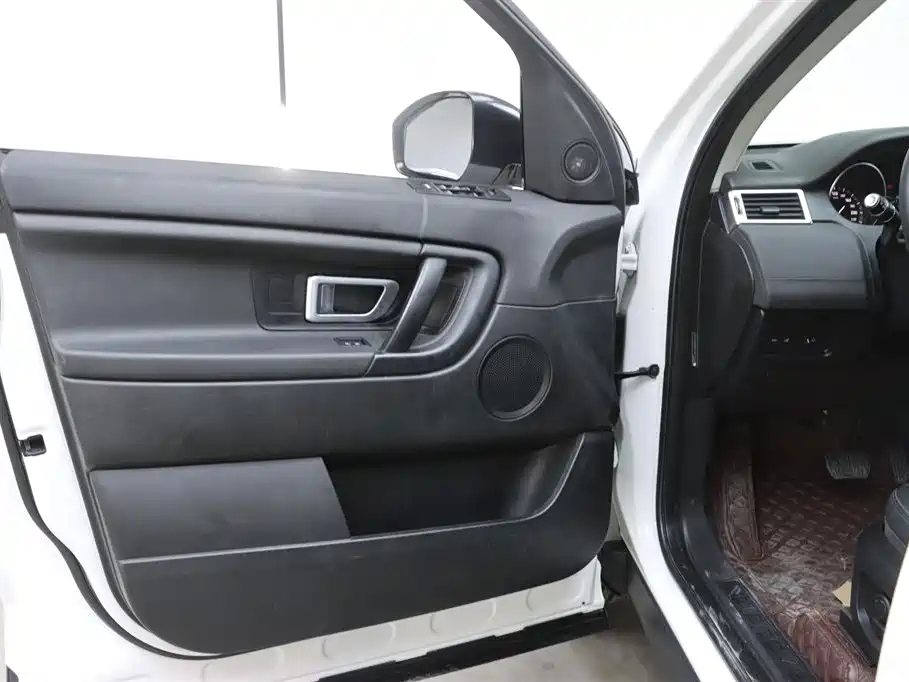Land Rover Discovery Sport 2019 240PS PURE Edition China VI фото 11