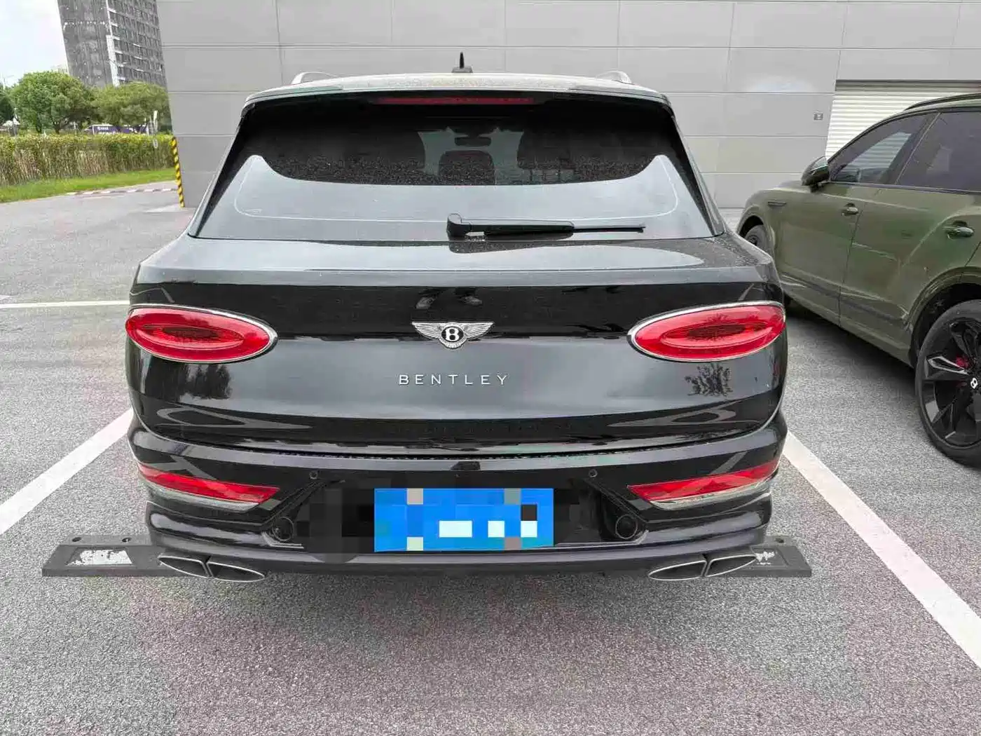 Bentley Bentayga 2025 2024 4.0T V8 Long Wheelbase