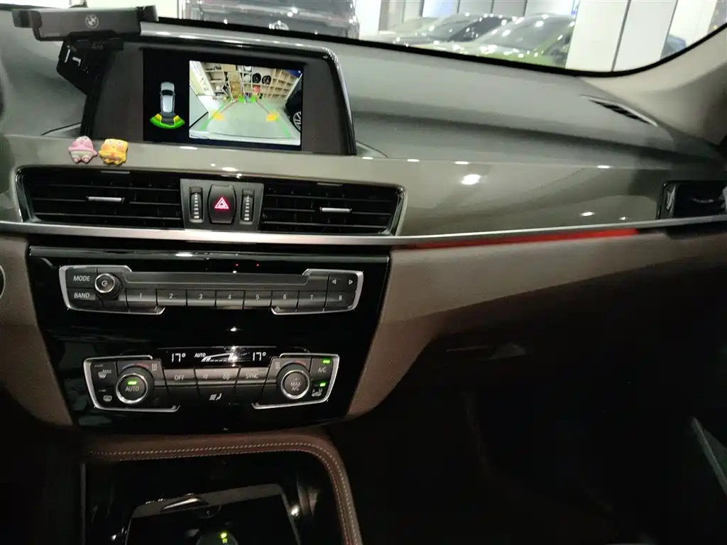 BMW X1 2019 sDrive18Li Premium Model фото 3