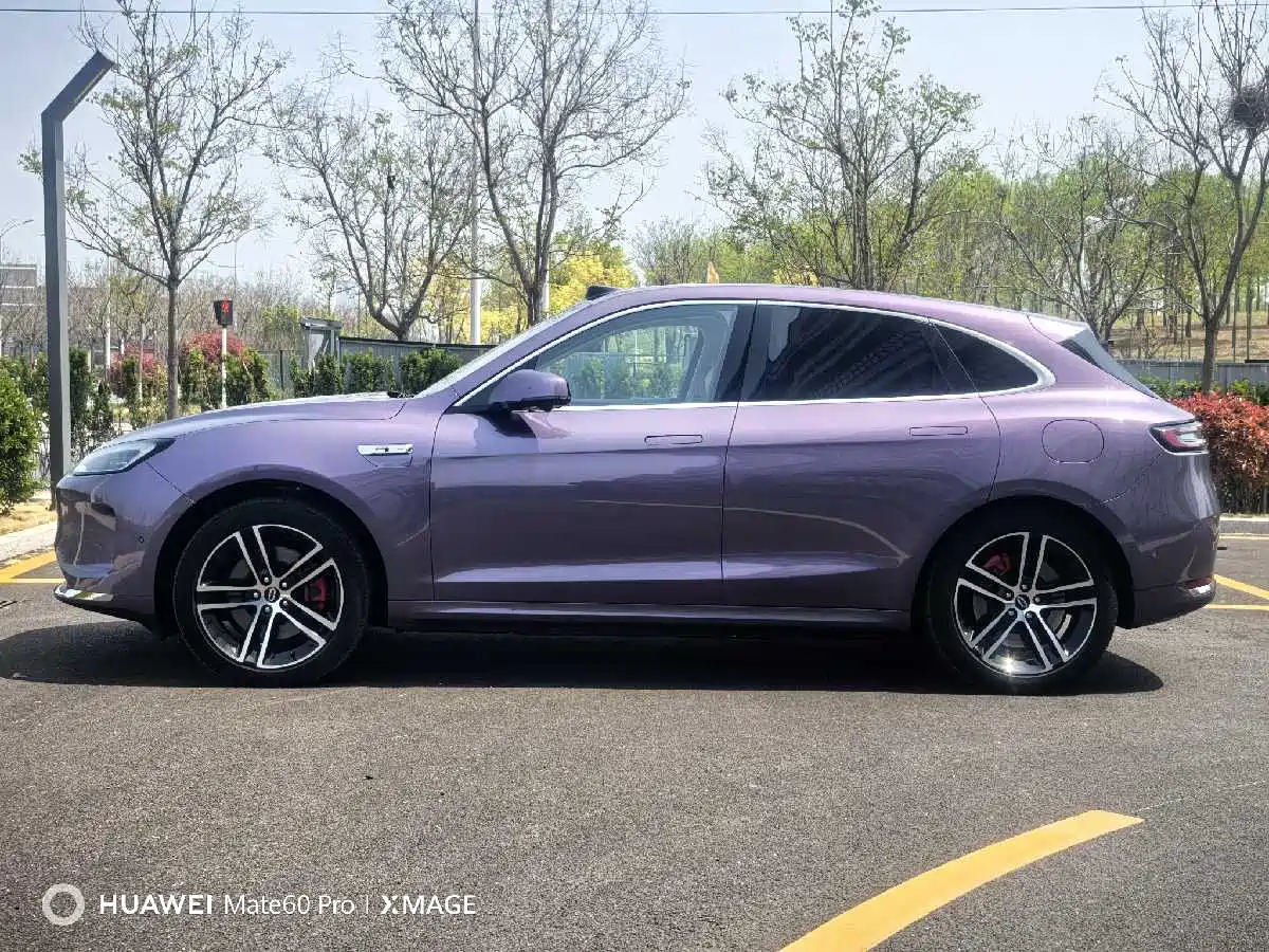 AITO Wenjie AITO M5 2025 Extended Range Ultra AWD фото 4