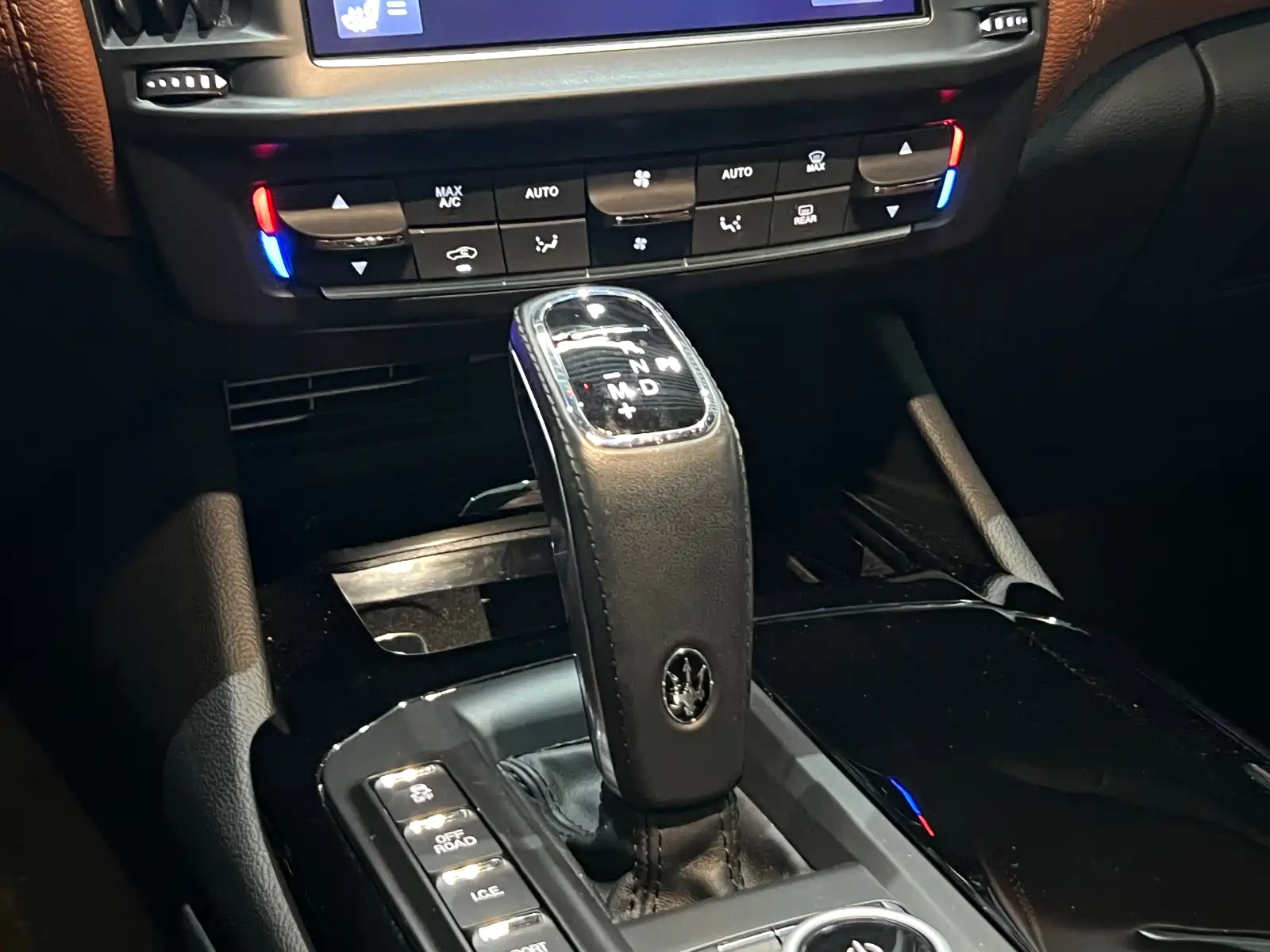 Photo 9 - Maserati Levante