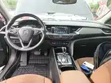 Photo 10 - Buick Regal