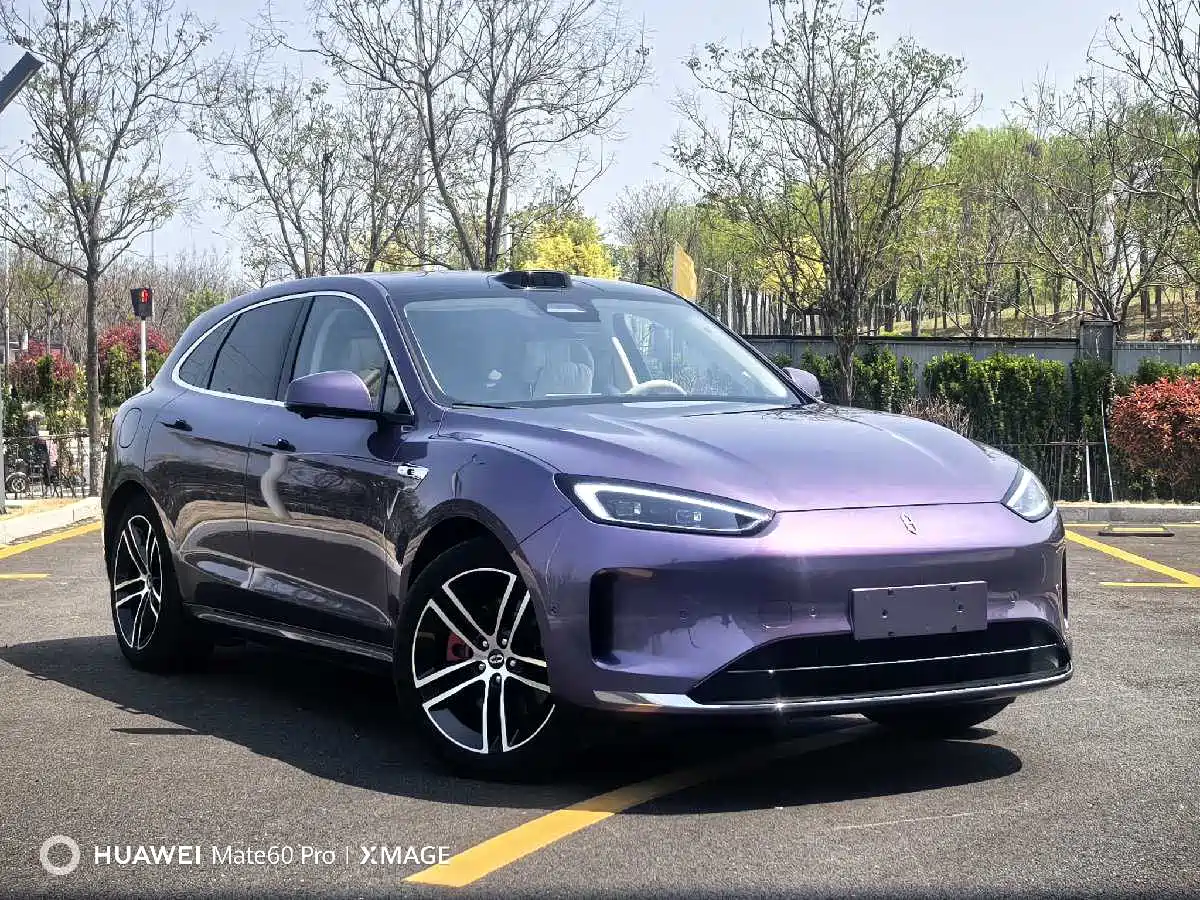 AITO Wenjie AITO M5 2025 Extended Range Ultra AWD фото 3