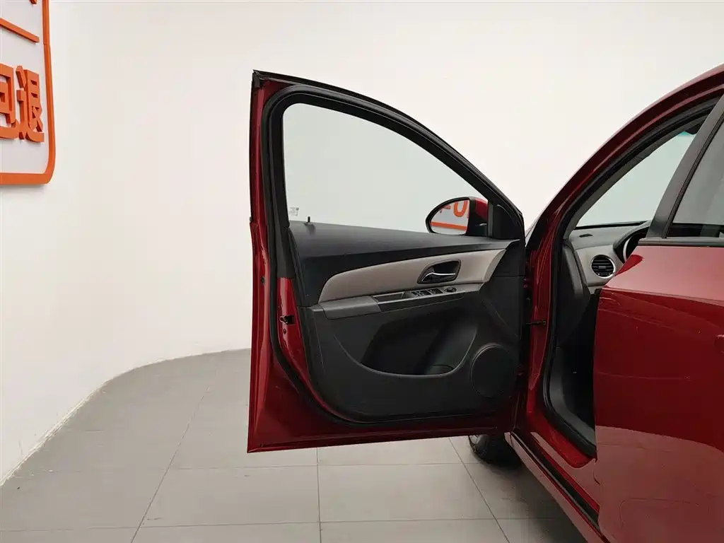 Chevrolet Cruze 2013 1.6L SL MT фото 8