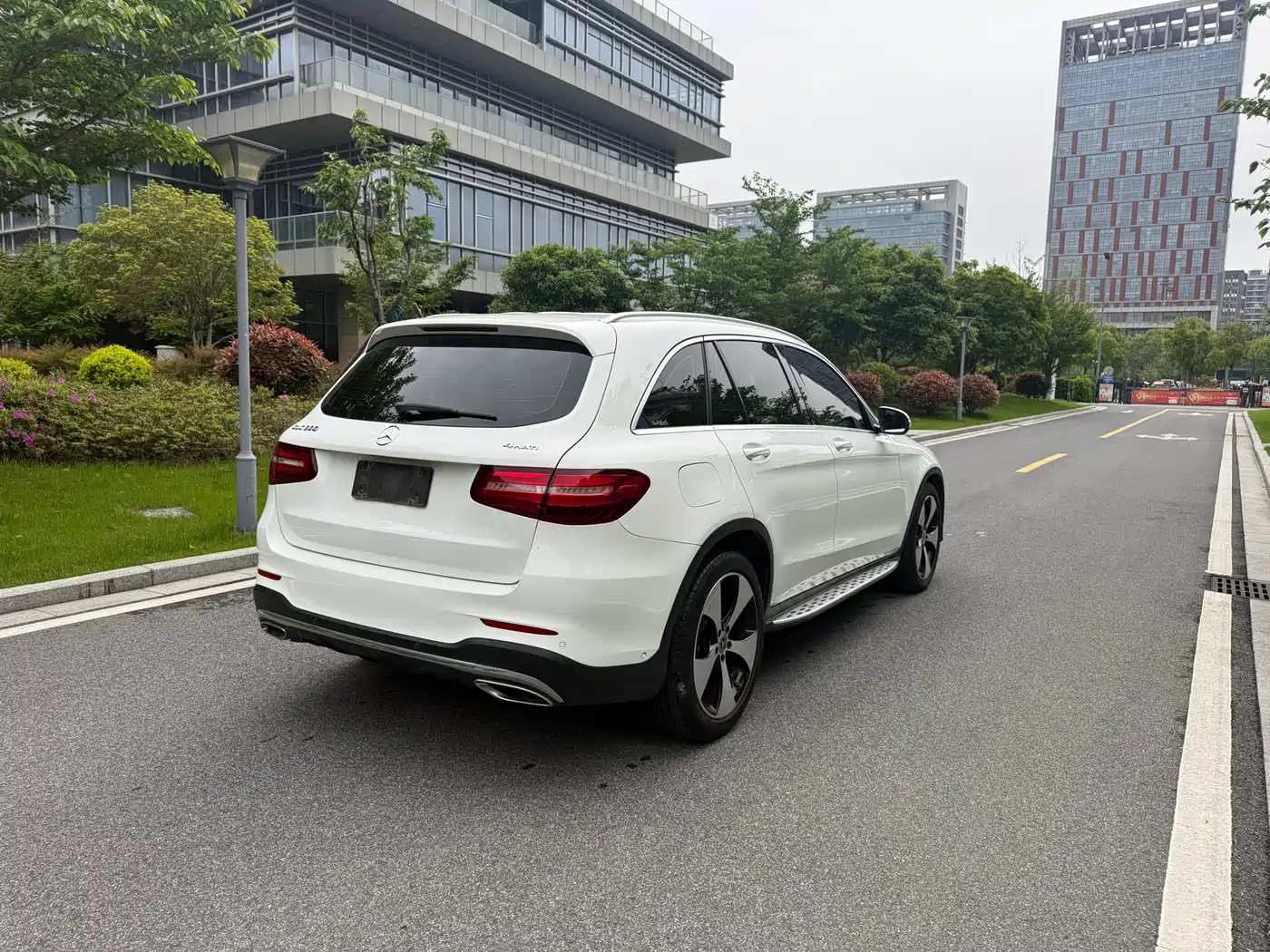 Mercedes-Benz GLC 2018 GLC 300 4MATIC Dynamic фото 7