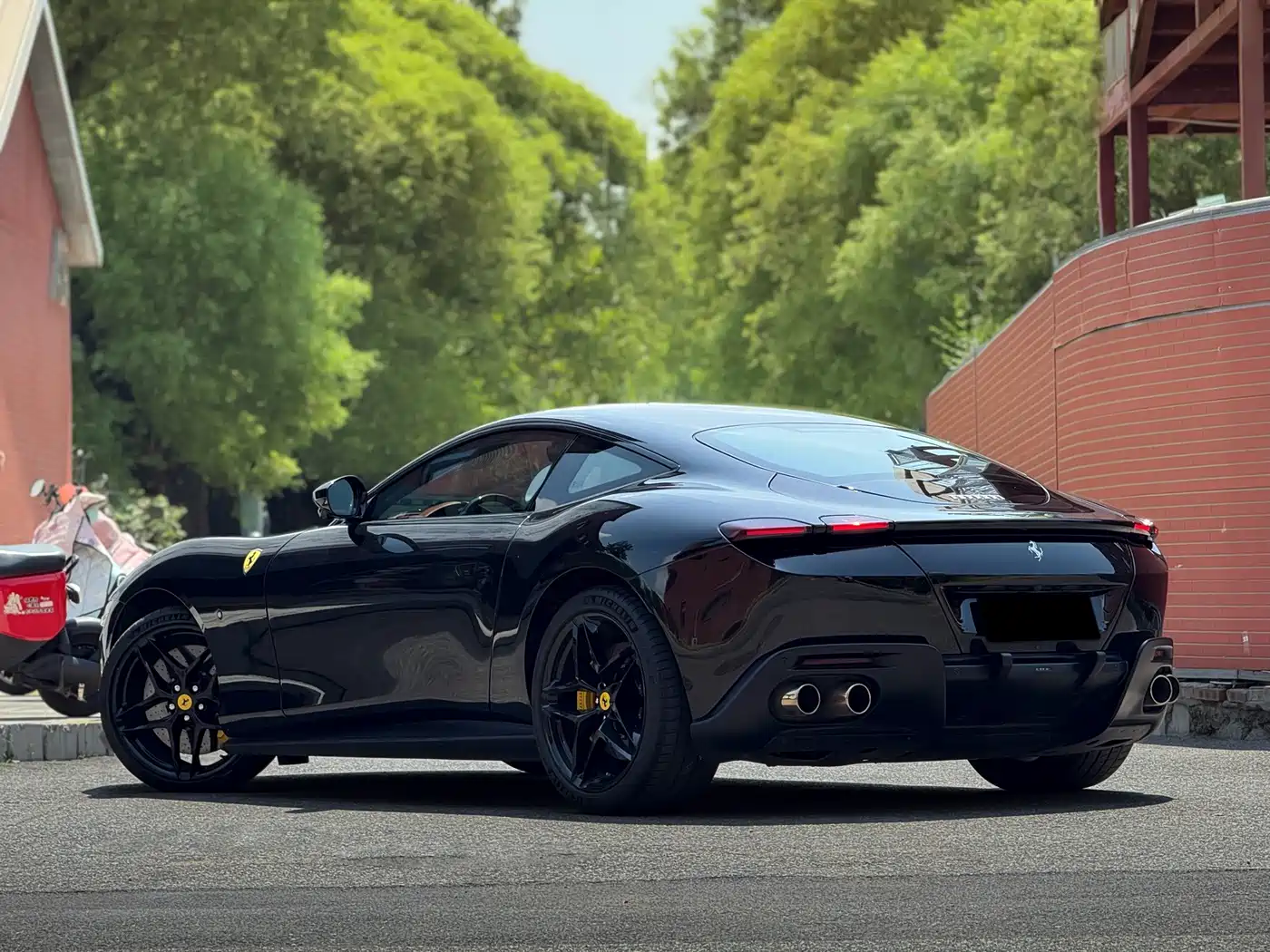 Ferrari Roma 2021 2020 3.9T V8