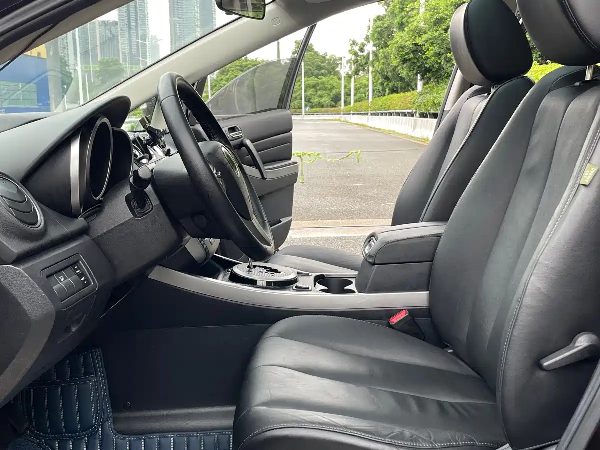 Фото 8 - Mazda CX-7