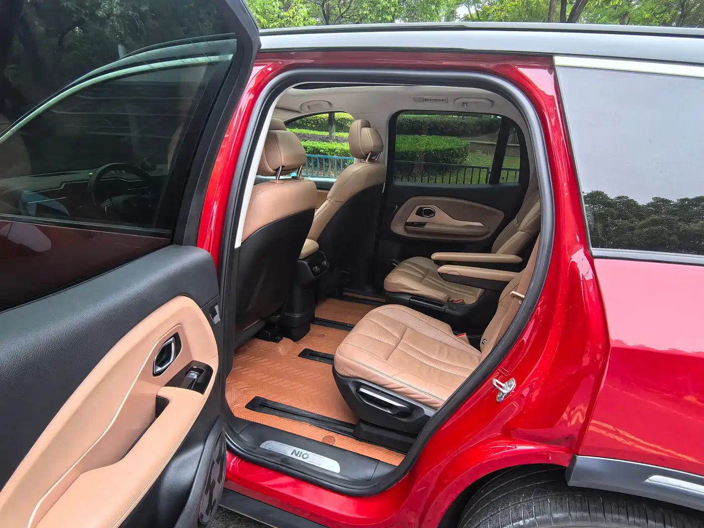 NIO ES8 2019 2018 425KM Base Edition 6-Seater