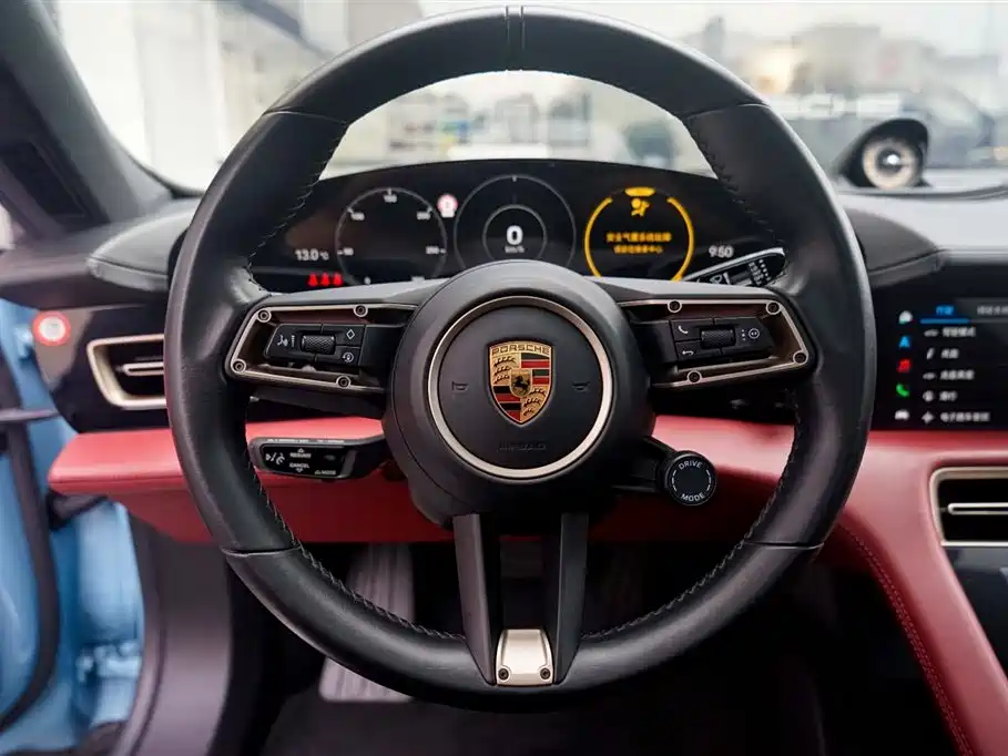PORSCHE TAYCAN