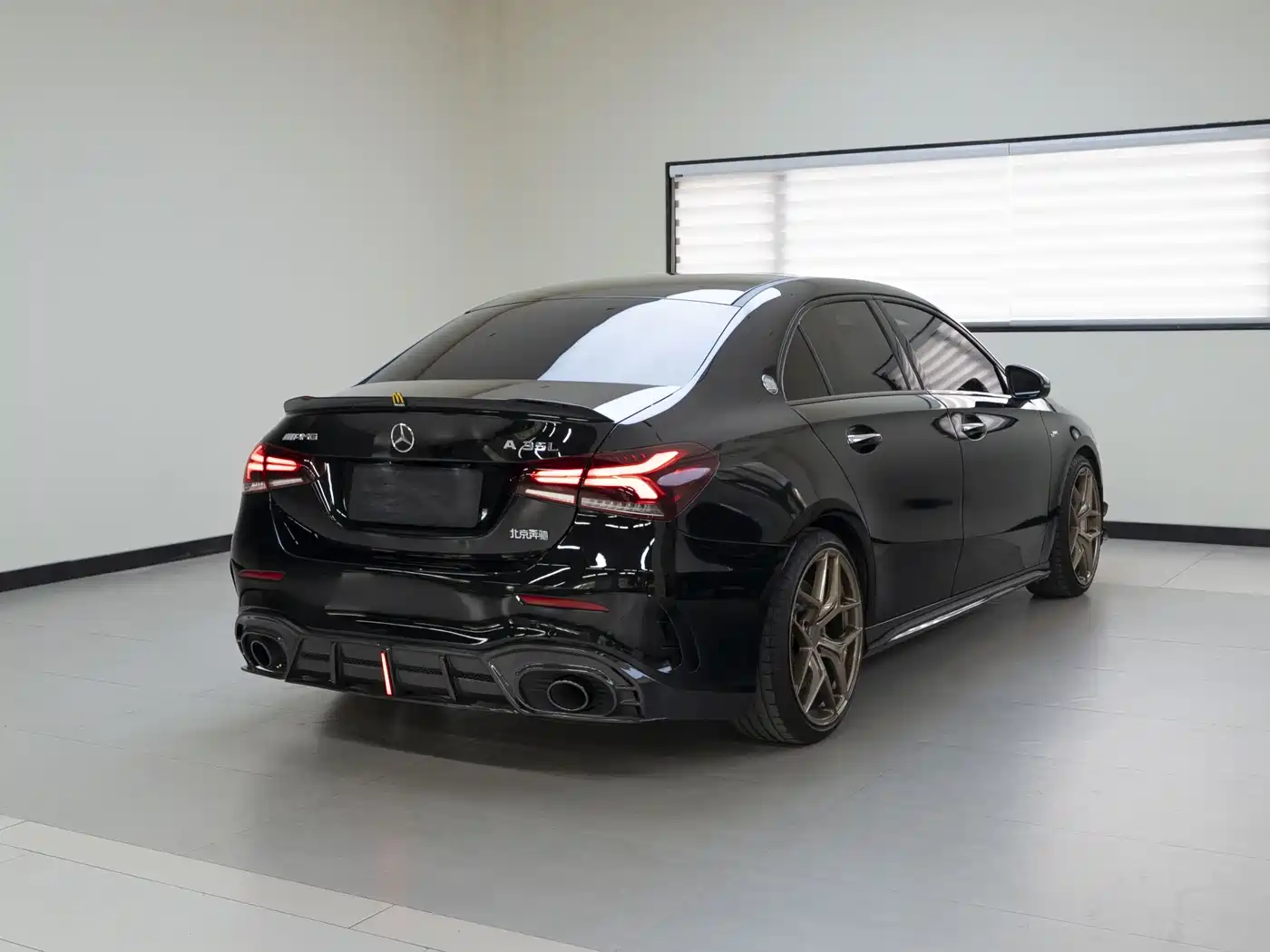 Mercedes-Benz A-Class AMG 2022 AMG A 35 L 4MATIC фото 5