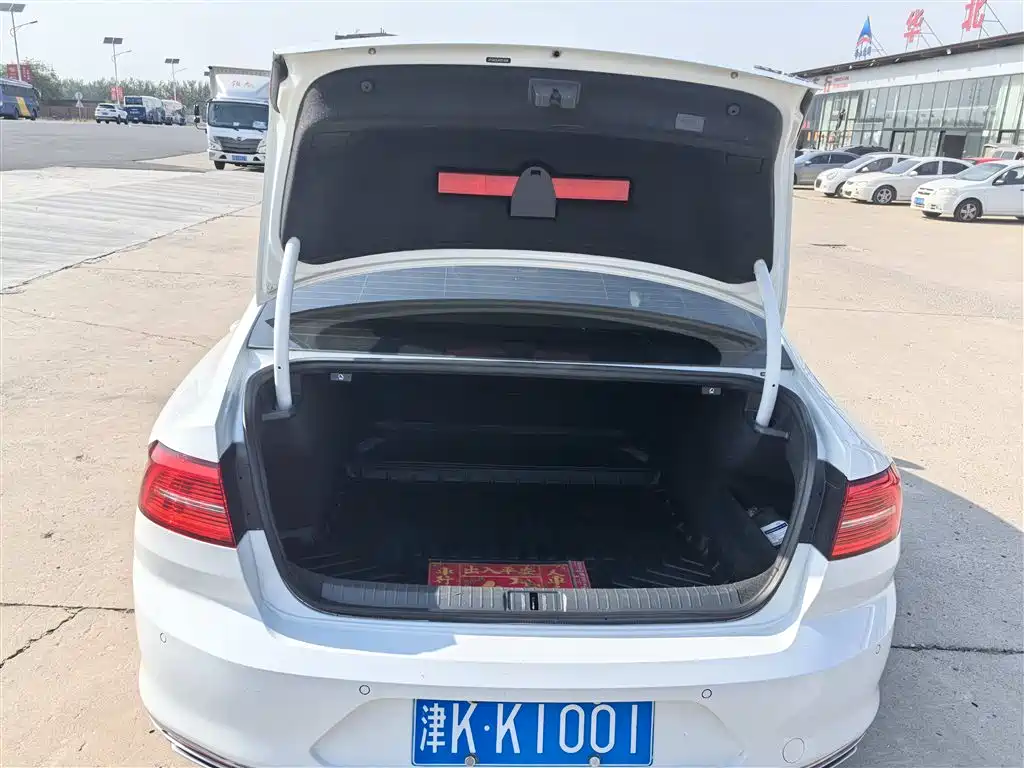 Volkswagen Magotan 2017 380TSI DSG Luxury фото 8