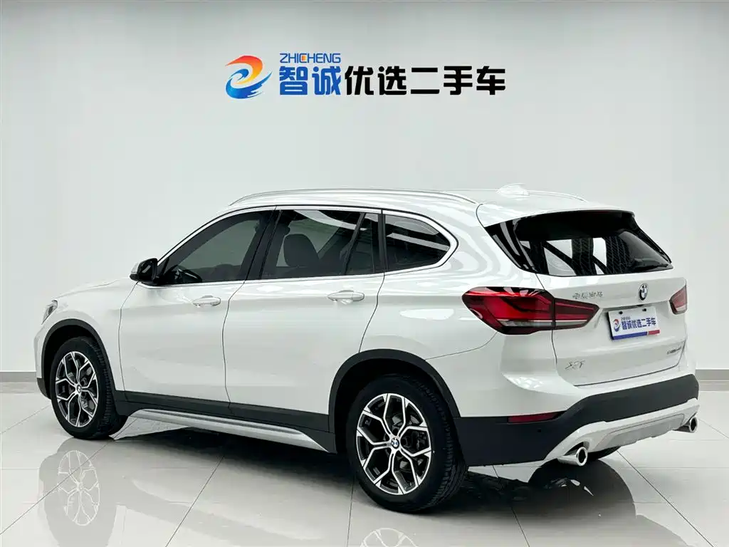 BMW X1 2022 sDrive20Li Fashion фото 23