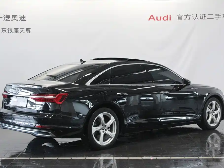 Фото 5 - Audi A6L