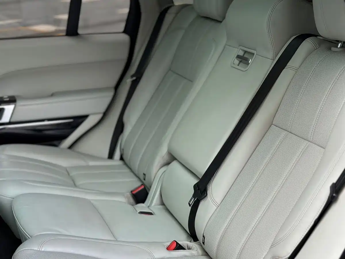 Land Rover Range Rover 2015 3.0 TDV6 Vogue фото 7