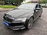 Фото 1 - Škoda Superb