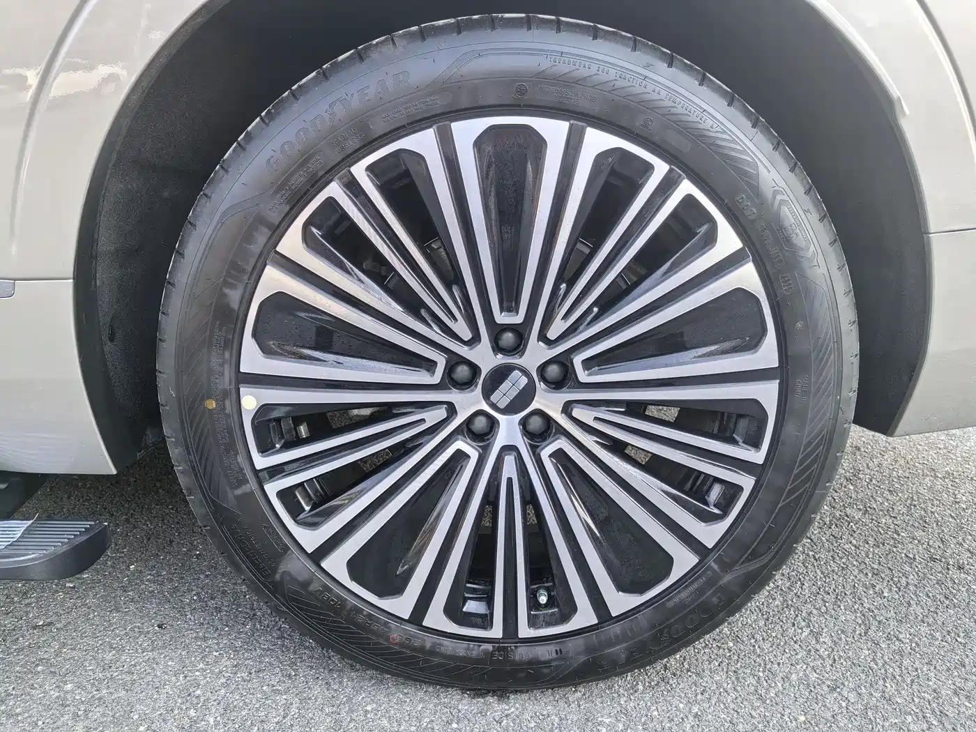 Geely Galaxy Galaxy M9 2025 Base Model фото 14