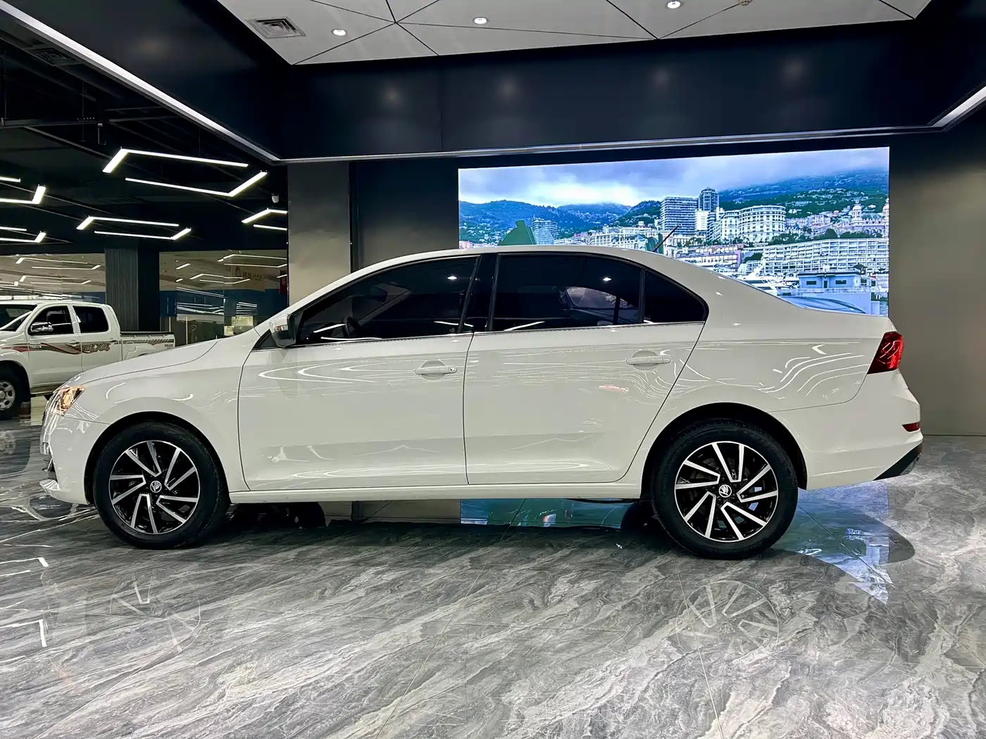 Škoda Rapid 2022 1.5L Automatic Comfort Edition фото 8