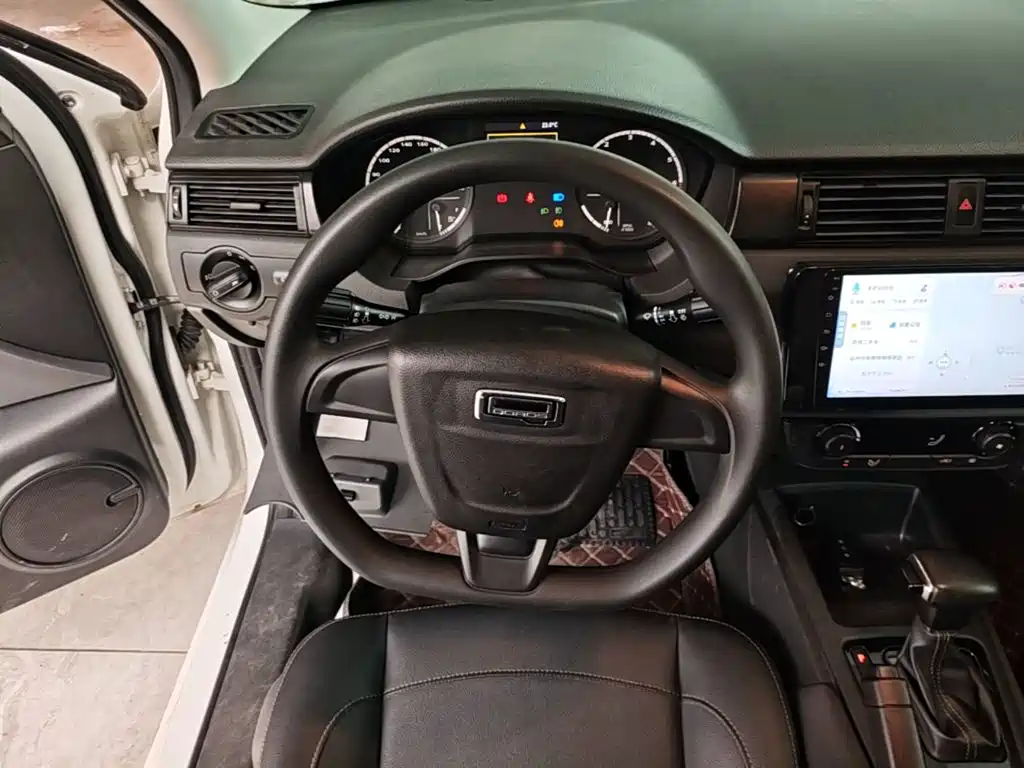Qoros 3 2019 2018 Sedan 1.6L Auto Leading