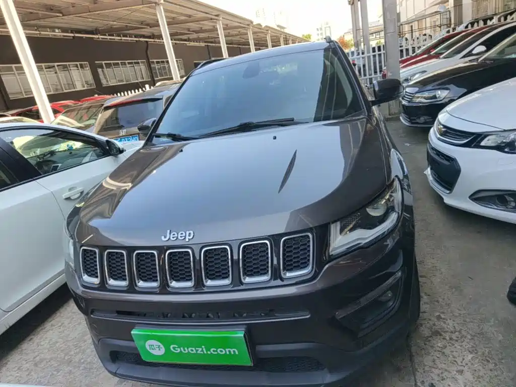 Photo 3 - Jeep Compass