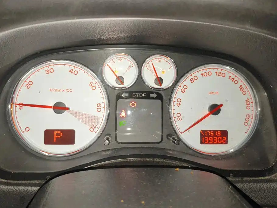 Peugeot 307 2013 2013 1.6L Automatic CROSS