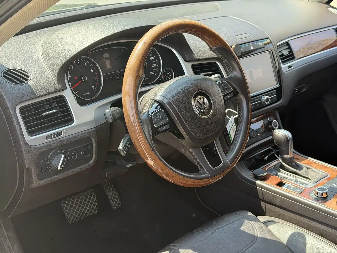 Volkswagen Touareg 2011 3.0TSI Standard фото 6