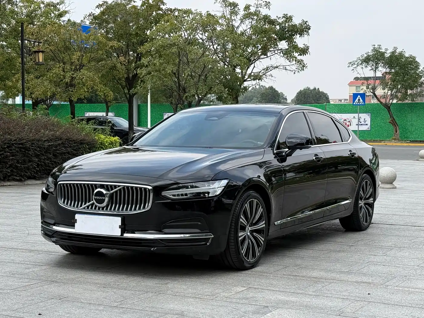 Volvo S90 2022 — пригон из Китая