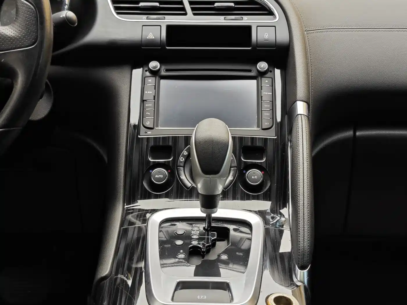 Peugeot 3008 2015 2.0L Automatic Trend Edition фото 19