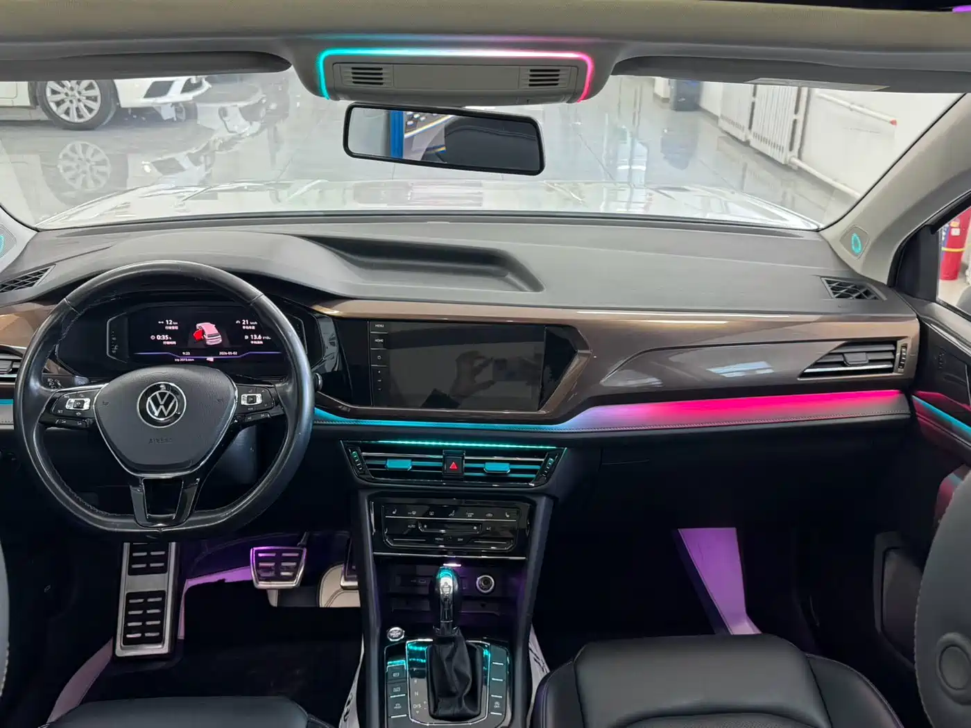 Volkswagen Tharu 2022 280TSI FWD Luxury Edition фото 11