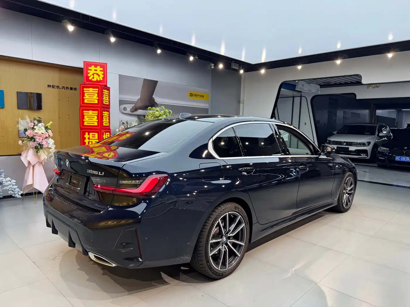 BMW 3 Series 2025 325Li M Sport Package фото 4