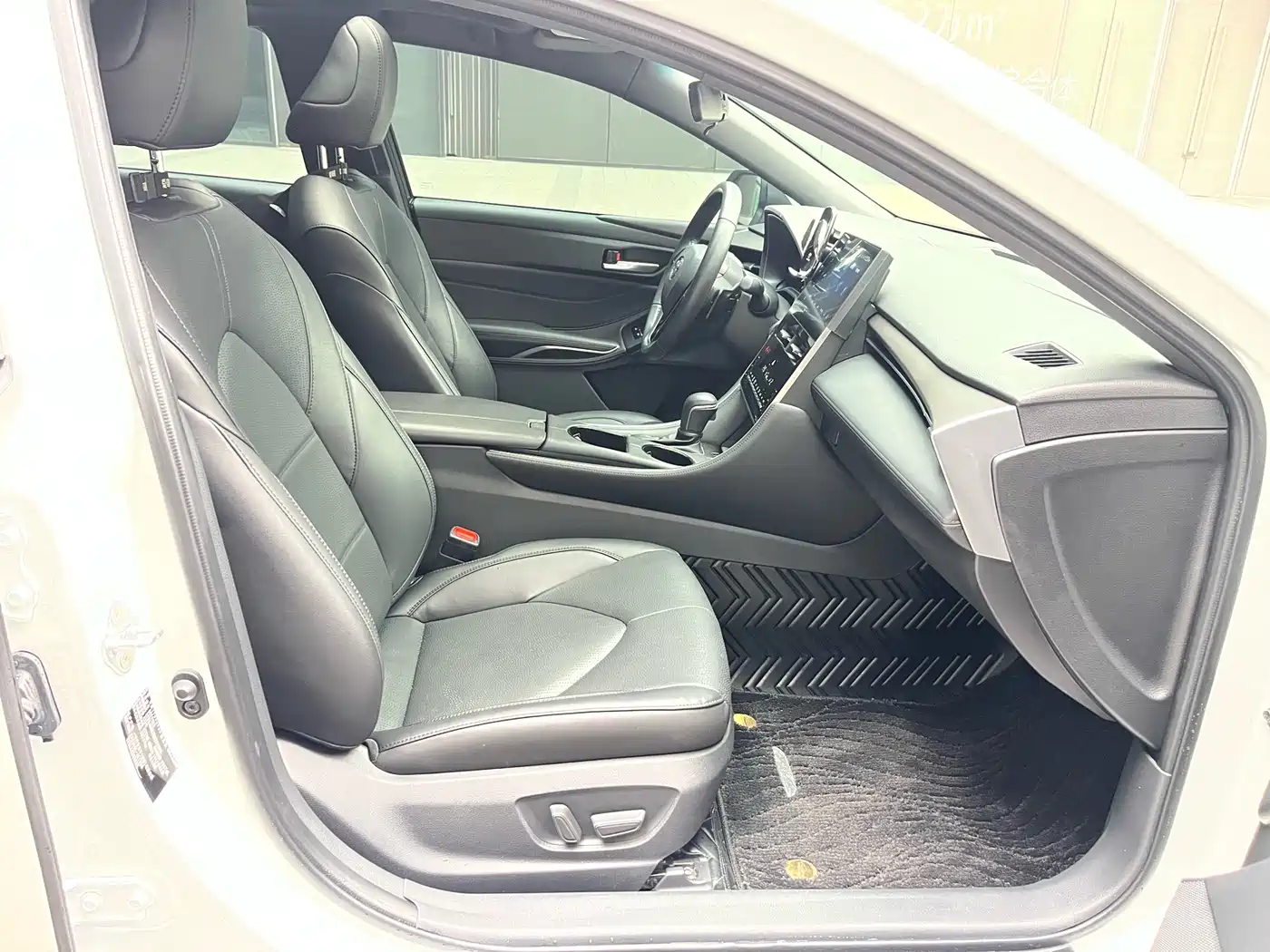 Toyota Avalon 2023 2.5L Luxury Edition фото 18