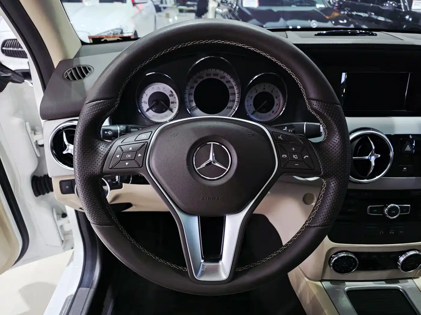 Mercedes-Benz GLK-Class 2014 GLK 260 4MATIC Dynamic фото 9
