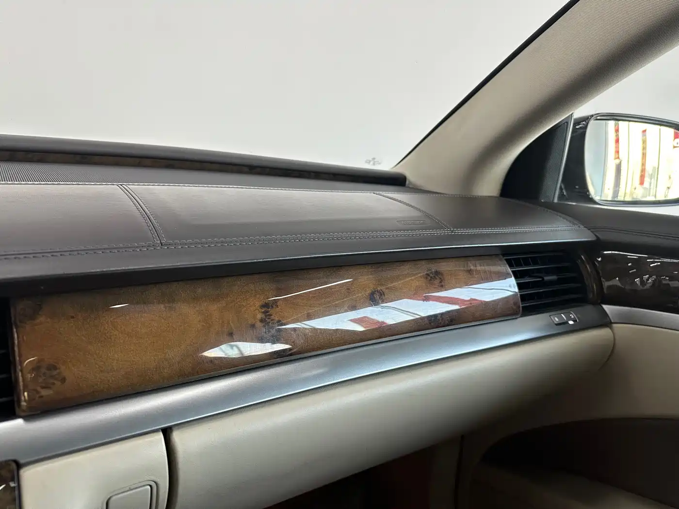 Volkswagen Phaeton 2012 3.6L Premium Custom фото 13