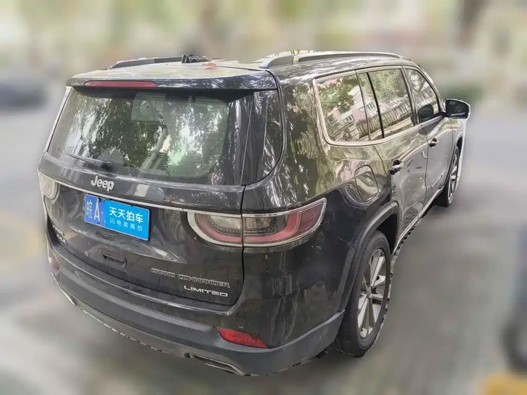 Фото 2 - Jeep Grand Commander