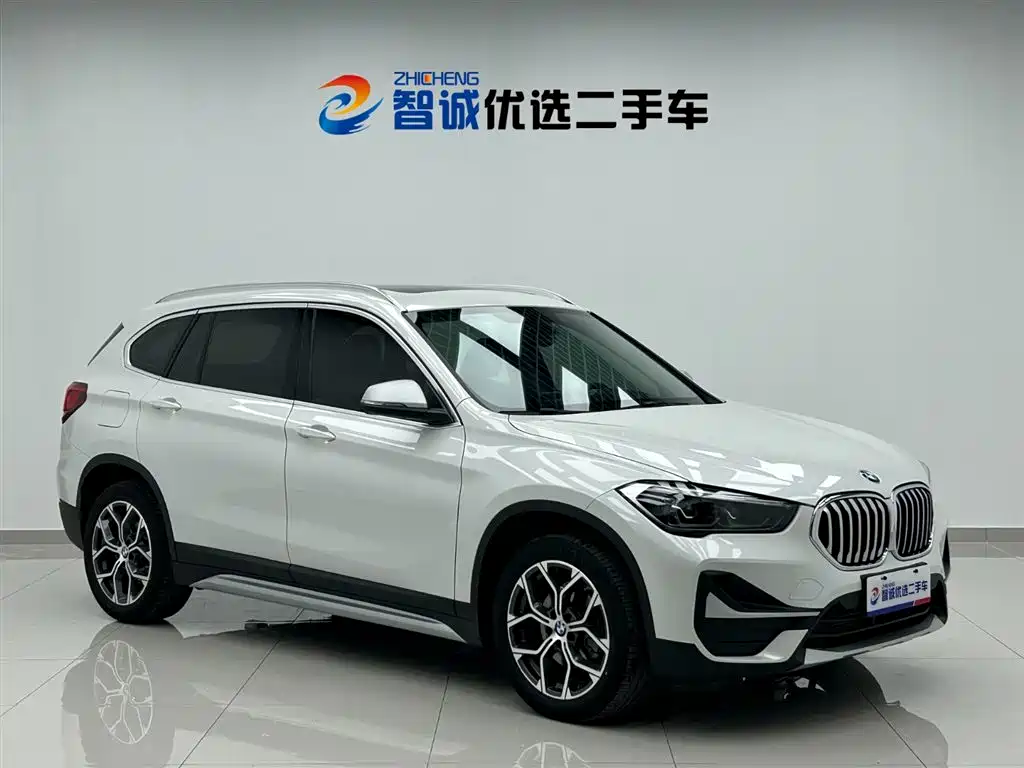 BMW X1 2022 sDrive20Li Fashion фото 3