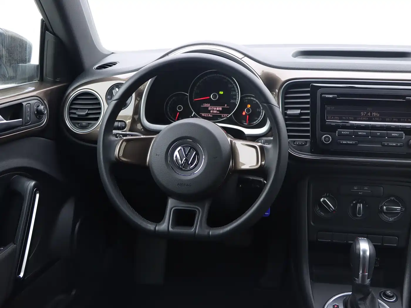 Volkswagen Beetle 2015 180TSI фото 15