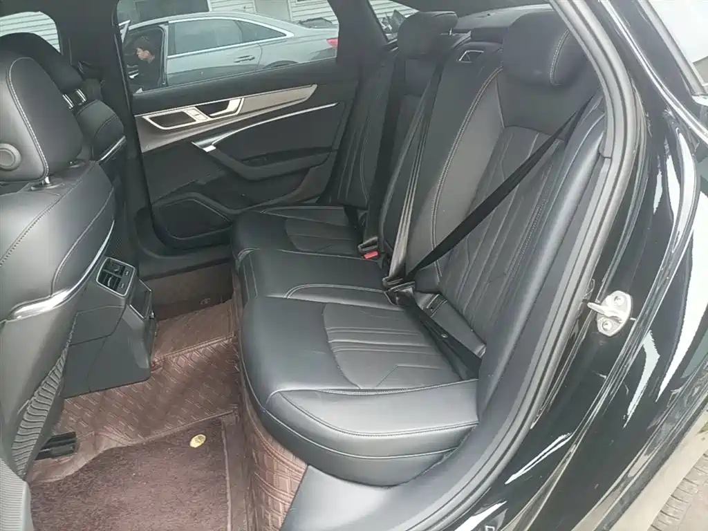 Audi A6L 2024 40 TFSI Luxury Dynamic фото 24